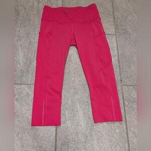 Lululemon Fast Free Crop II Nulux Leggings Womens 6 Hot Pink 19" Capri W6AKHS